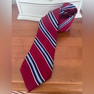 Chaps: Preppy- Classic Red-Blue Striped Tie